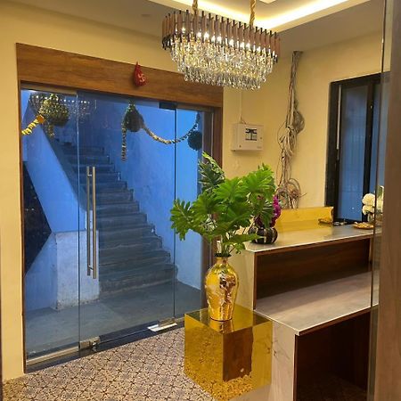 Hotel Sai Palace- Near Tata Memorial Hospital Мумбаи Экстерьер фото