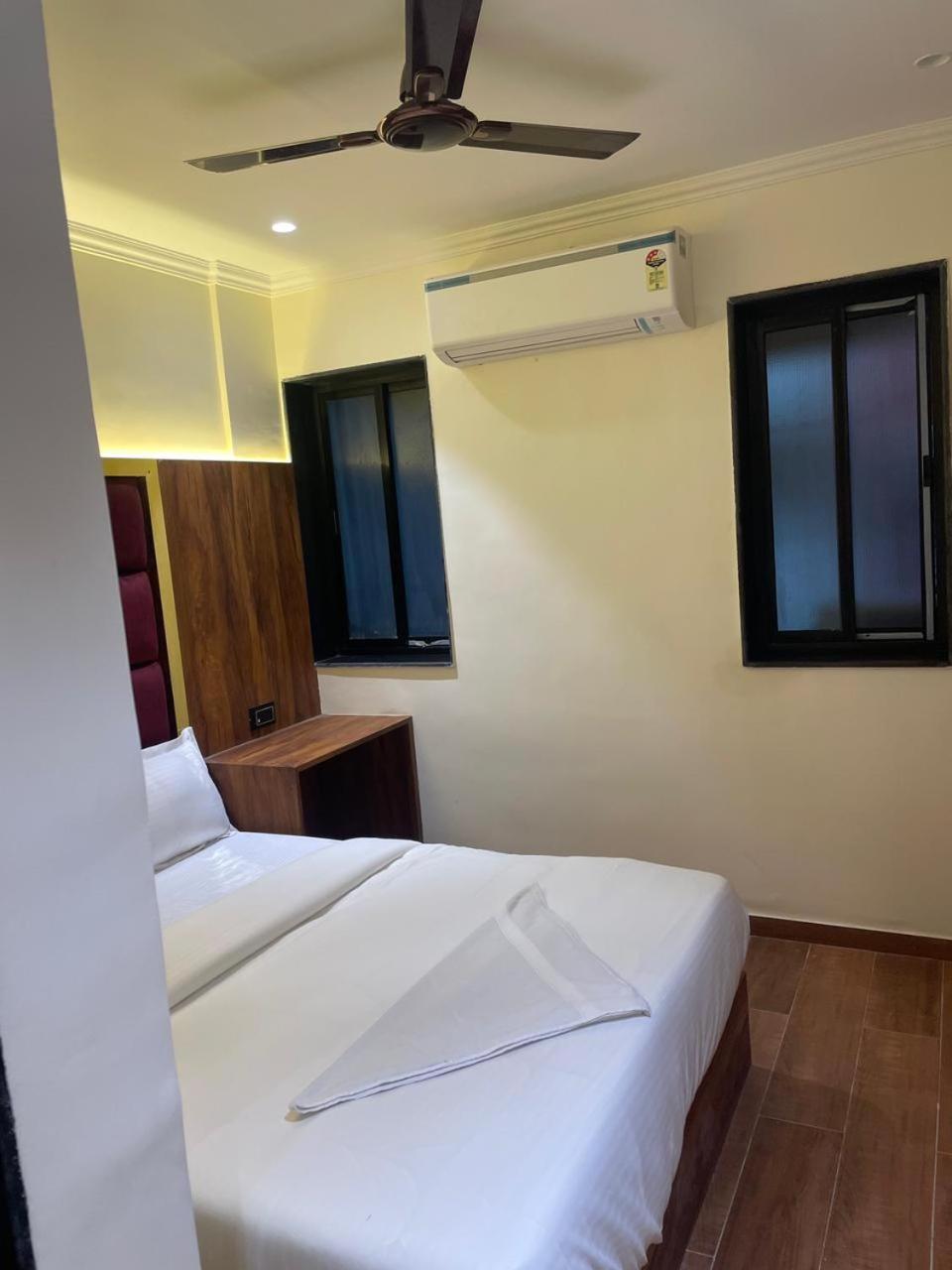 Hotel Sai Palace- Near Tata Memorial Hospital Мумбаи Экстерьер фото